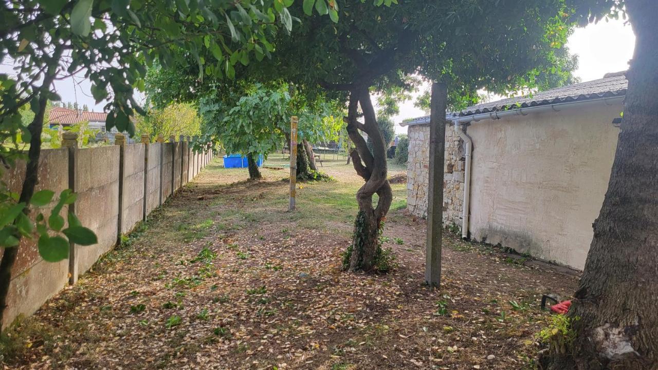 Maison 6 Personnes A Qlqs Minutes Des Plages Le Bernard Exterior foto